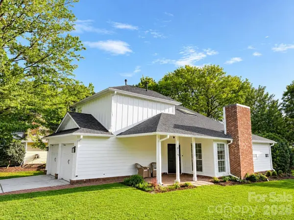 819 Mill Creek LN
