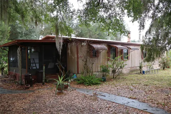 347 STAR LAKE DR, Hawthorne, FL 32640