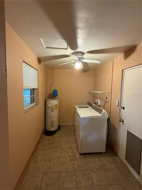 1413 ORANGE AVE, Tavares, FL 32778