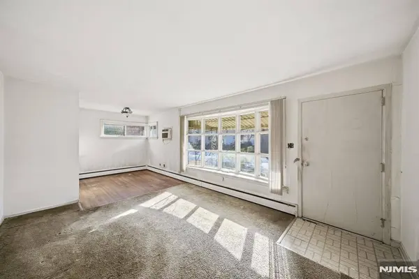 23 Colgate RD, Oakland, NJ 07436