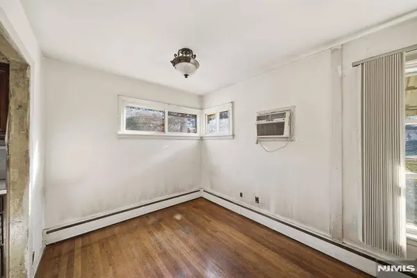 23 Colgate RD, Oakland, NJ 07436