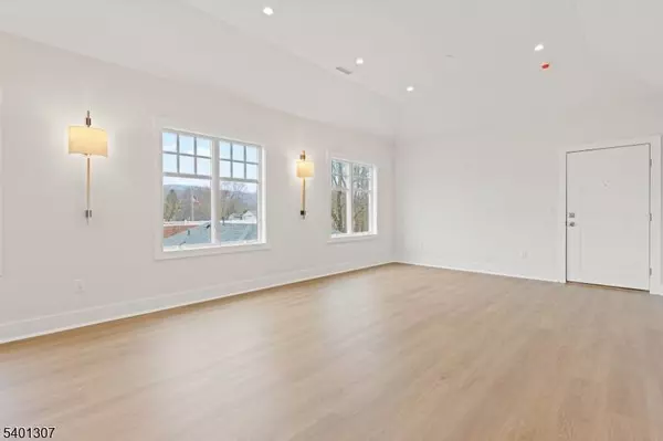 445 Ramapo Valley Rd #3, Oakland Boro, NJ 07436