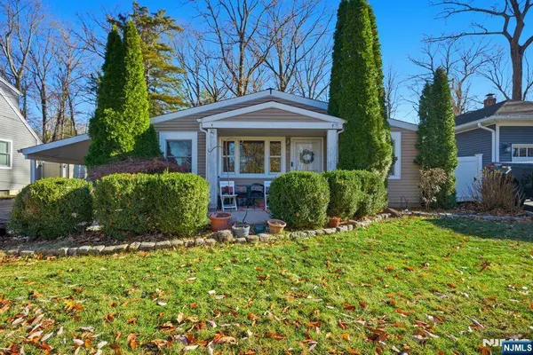 73 Page DR, Oakland, NJ 07436