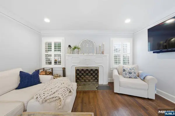 19 Bradford AVE, West Orange, NJ 07052