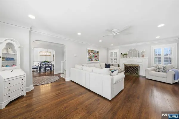 19 Bradford AVE, West Orange, NJ 07052