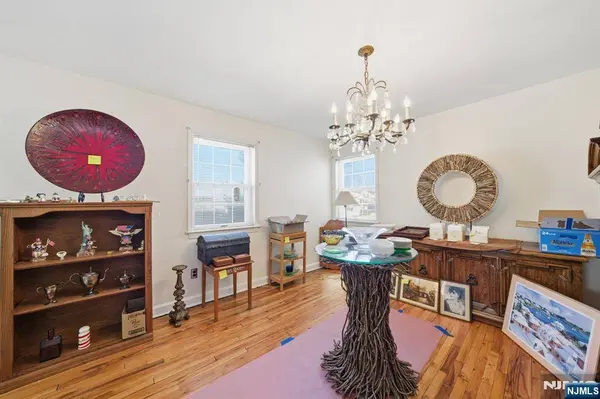 110 New York AVE, Bergenfield, NJ 07621