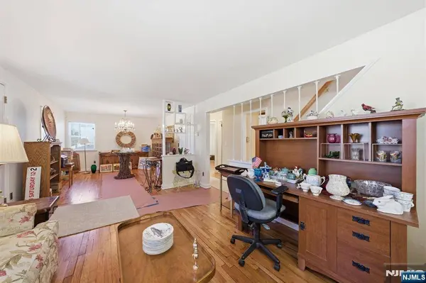 110 New York AVE, Bergenfield, NJ 07621