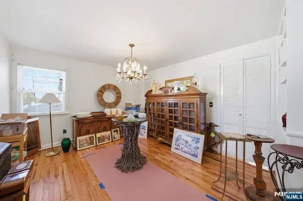 110 New York AVE, Bergenfield, NJ 07621