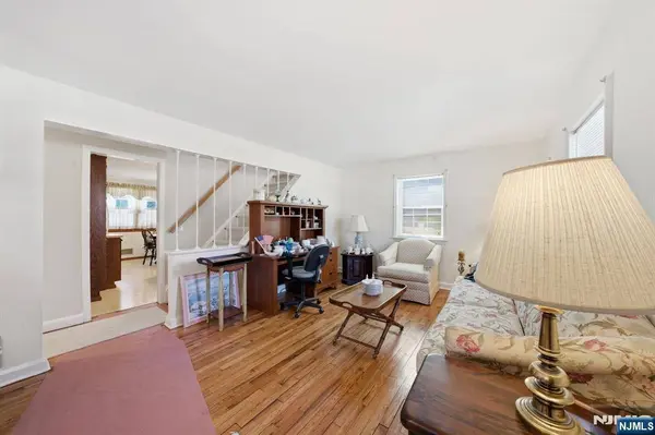 110 New York AVE, Bergenfield, NJ 07621