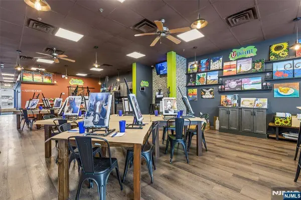 350 Ramapo Valley RD, Oakland, NJ 07436