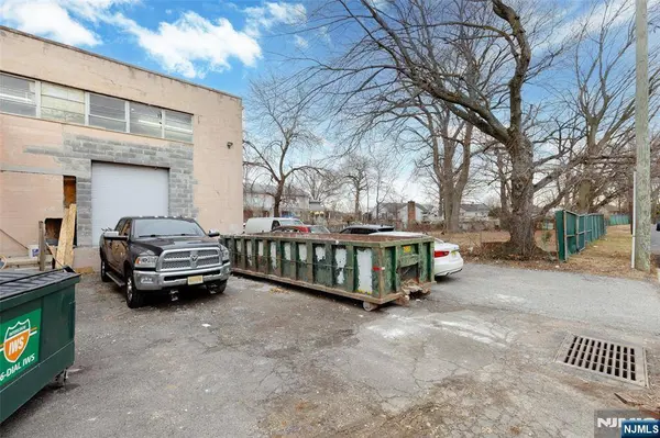 141 Moonachie RD, Moonachie, NJ 07074