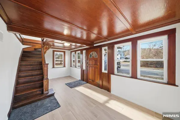 75 Lakeview TER, Oakland, NJ 07436