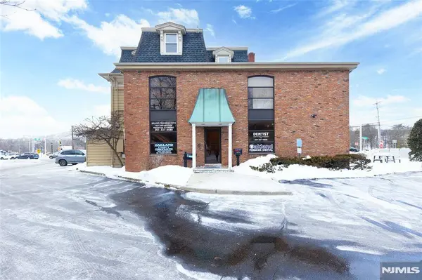 410 Ramapo Valley RD #101, Oakland, NJ 07436