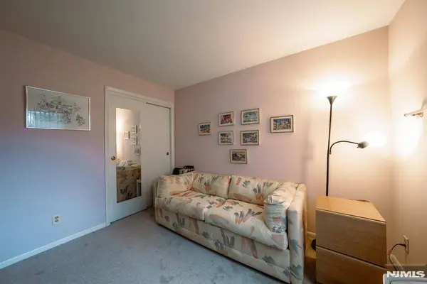 208 Federal Hill RD, Pompton Lakes, NJ 07442