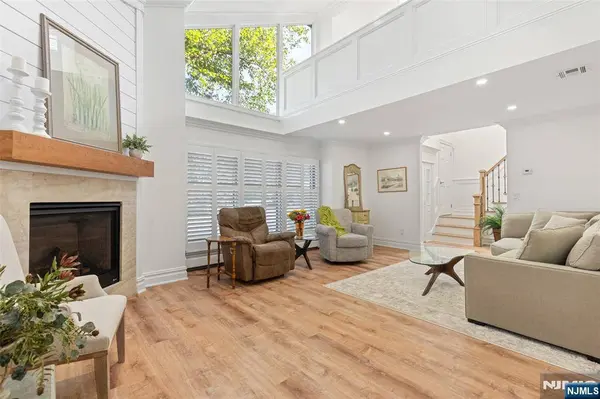 1 Bentley DR #3, Franklin Lakes, NJ 07417