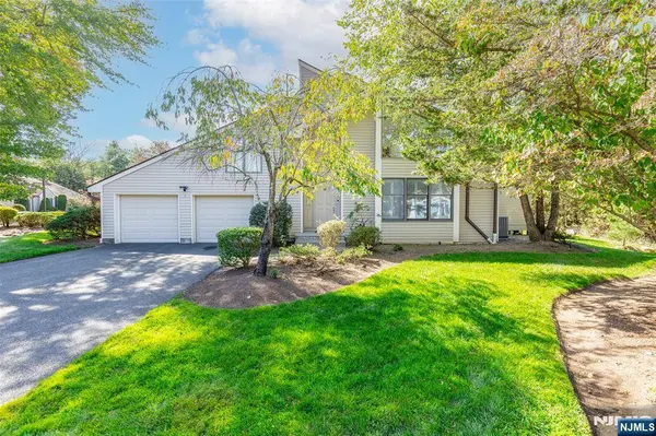 1 Bentley DR #3, Franklin Lakes, NJ 07417