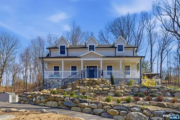 5 Laura LN, Oakland, NJ 07436