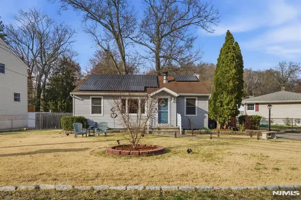 50 Skyline Lake DR, Ringwood, NJ 07456