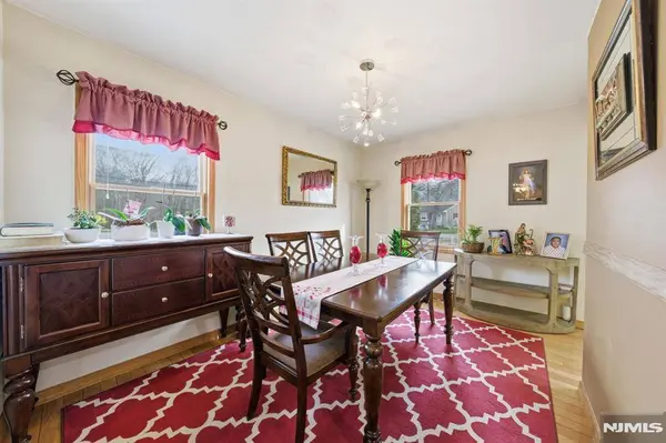 50 Skyline Lake DR, Ringwood, NJ 07456