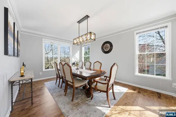 22 Falling Waters, Oakland, NJ 07436