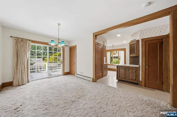 28 Sunset RD, Ringwood, NJ 07456