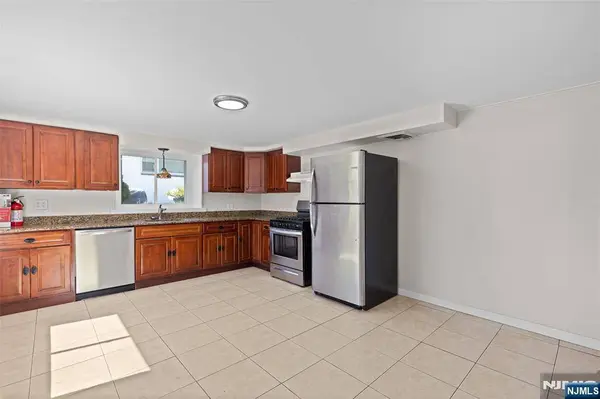 154 Ames ST, Hackensack, NJ 07601