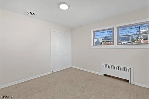 154 Ames St, Hackensack City, NJ 07601
