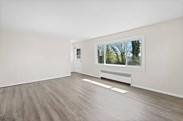 154 Ames St, Hackensack City, NJ 07601