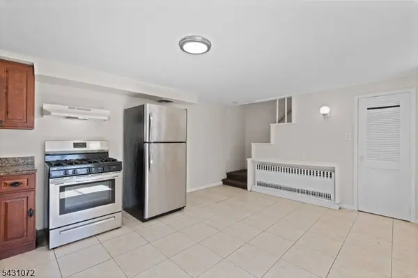 154 Ames St, Hackensack City, NJ 07601