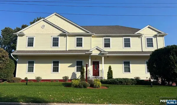 85 Hopper AVE, Waldwick, NJ 07463