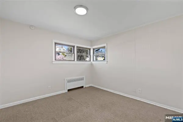 154 Ames ST, Hackensack, NJ 07601