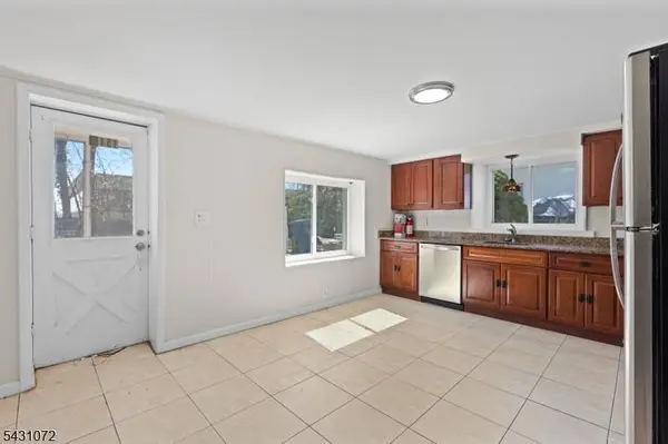 154 Ames St, Hackensack City, NJ 07601