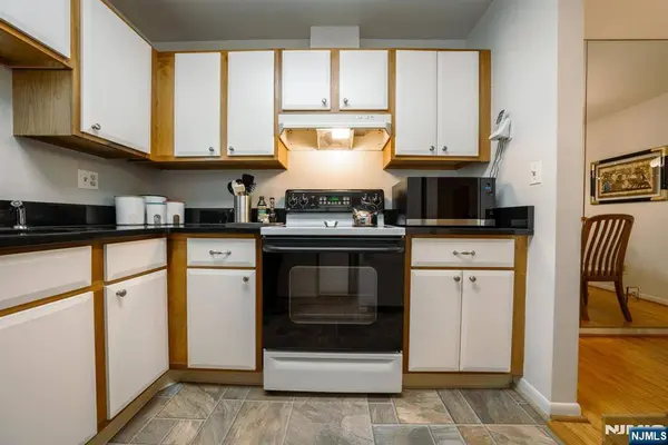 208 Federal Hill RD, Pompton Lakes, NJ 07442
