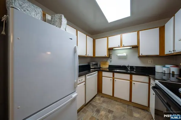 208 Federal Hill RD, Pompton Lakes, NJ 07442