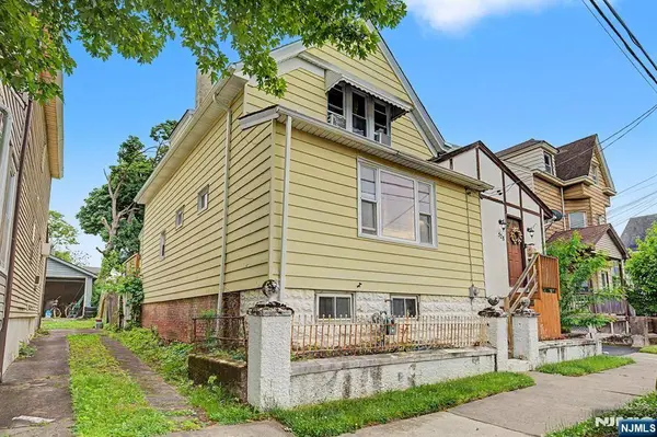 328 Hobart AVE, Haledon, NJ 07508