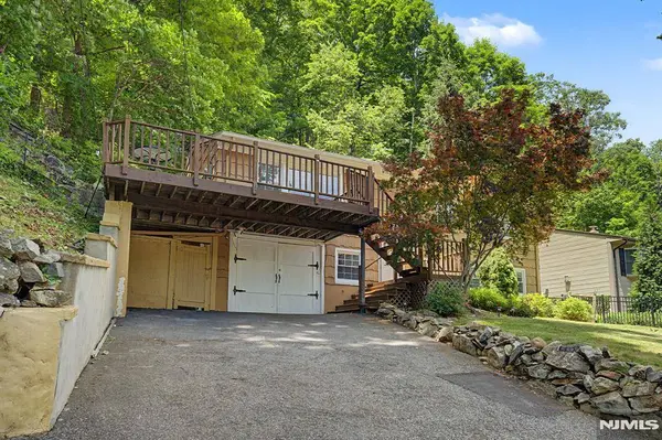 79 Truman BLVD, Oakland, NJ 07436