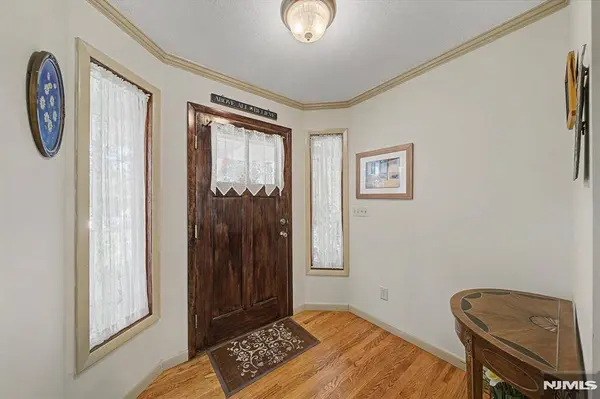 29 Minnehaha BLVD, Oakland, NJ 07436
