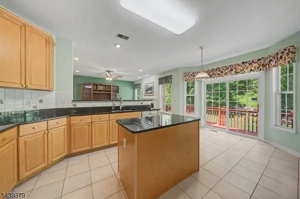 1 Skytop Rdg, Oakland Boro, NJ 07436