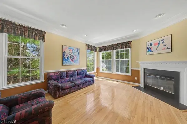 1 Skytop Rdg, Oakland Boro, NJ 07436