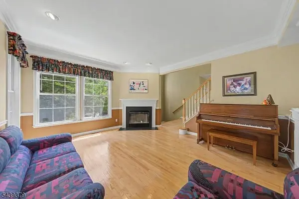1 Skytop Rdg, Oakland Boro, NJ 07436