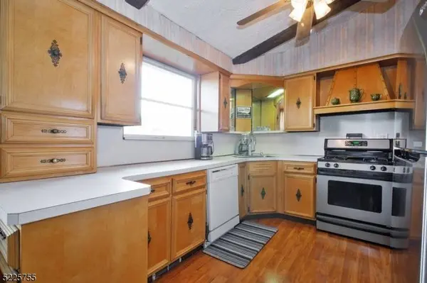 137 Lakeview Ave, Ringwood Boro, NJ 07456