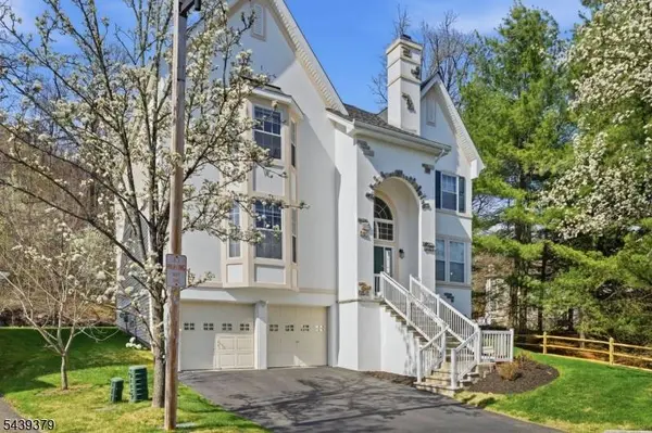 1 Skytop Rdg, Oakland Boro, NJ 07436
