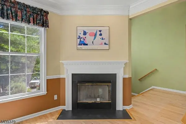 1 Skytop Rdg, Oakland Boro, NJ 07436