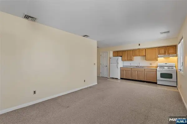 146 Main ST #2, Bloomingdale, NJ 07403