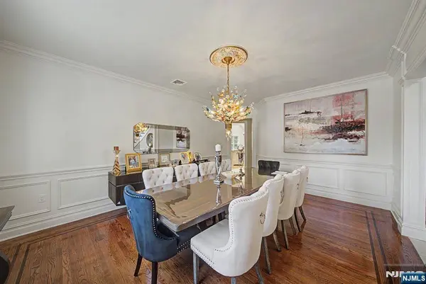 1 Overlook RDG, Oakland, NJ 07436