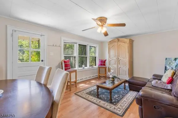 47 Lakeview Ter, Oakland Boro, NJ 07436