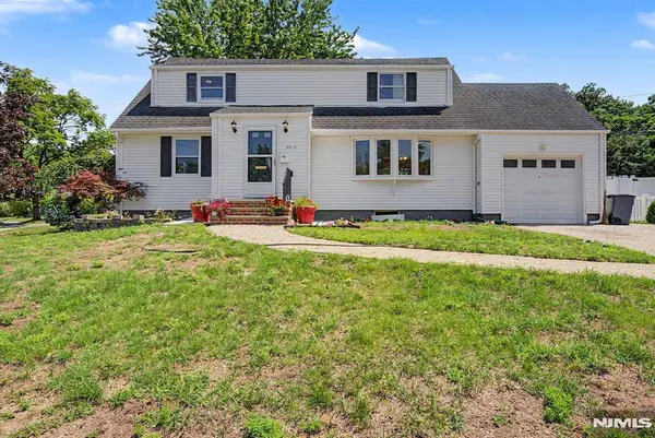 35-10 Lindsay RD, Fair Lawn, NJ 07410