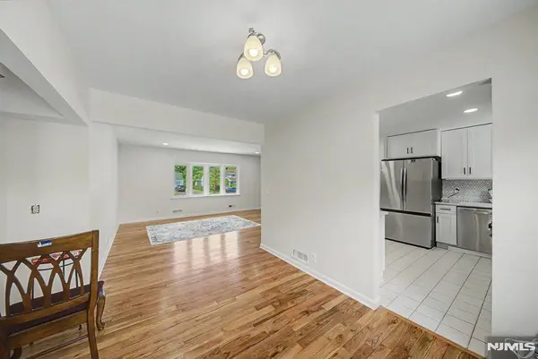 35-10 Lindsay RD, Fair Lawn, NJ 07410