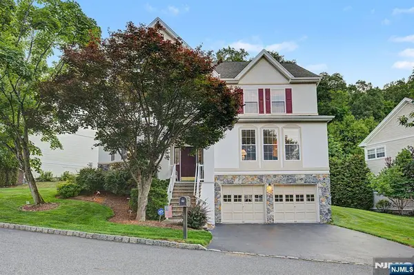 29 Skytop RDG, Oakland, NJ 07436