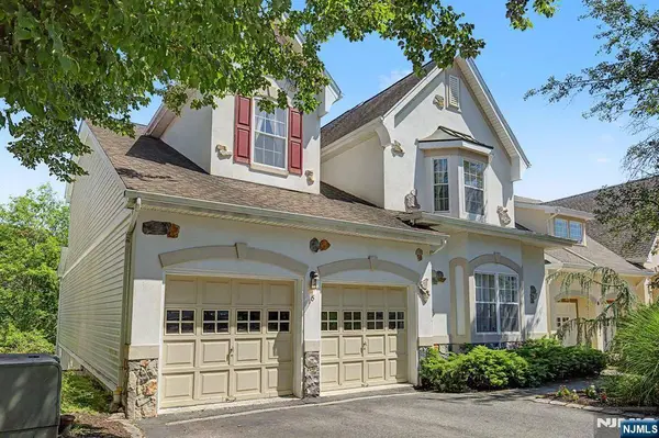 6 Boulder RUN, Oakland, NJ 07436